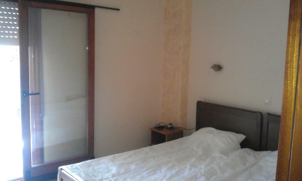 Apartment 60M From Sea! Nea Kallikrateia エクステリア 写真